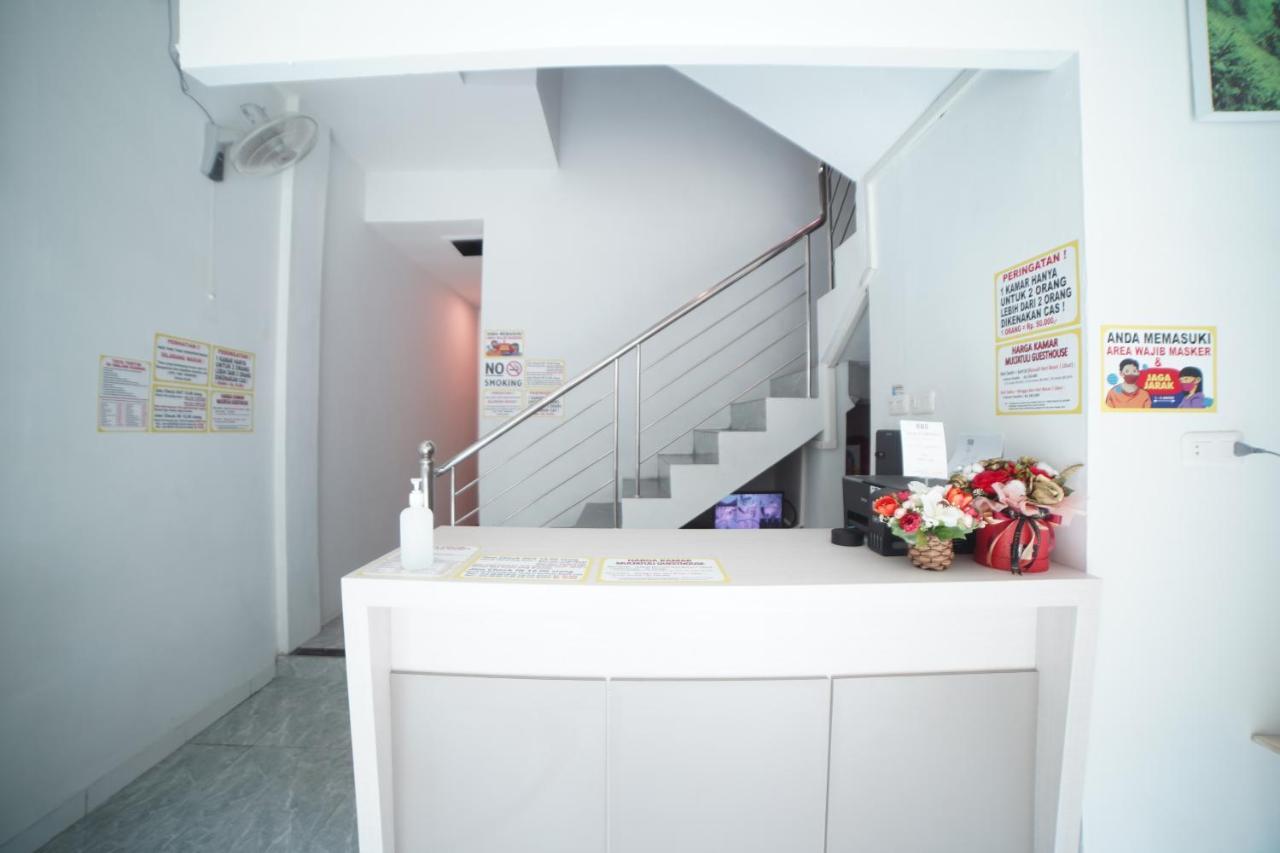 Oyo 90830 Multatuli Guest House Medan Eksteriør billede